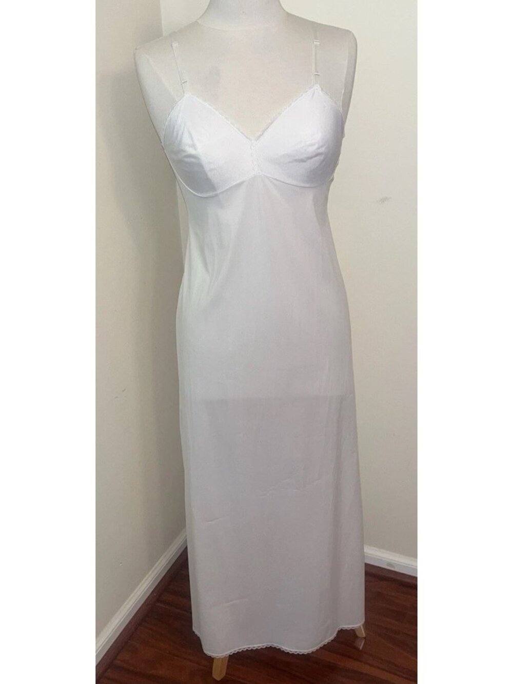 Vanity Fair Vintage 90s White Coquette Feminine Romantic Maxi Slip Sz 34 LL